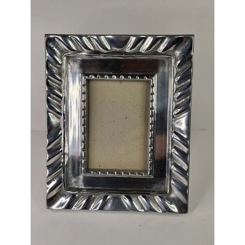 Vintage Silver Tone Metal Ribbed Pleated Picture Frame Beaded Trim 4x6 Tabletop